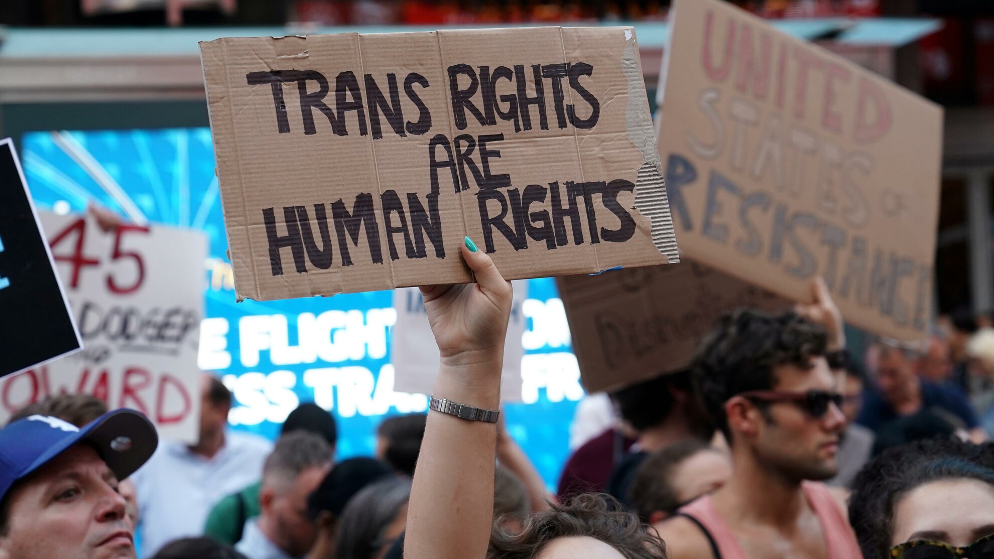 Protégeons les droits fondamentaux des personnes trans !